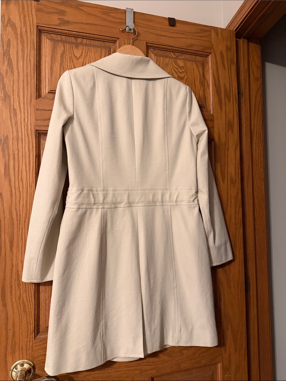 Doncaster Women's Button-Front Mid-Length Cream Cotton Blend Trench Coat Size 6 - Picture 2 of 6